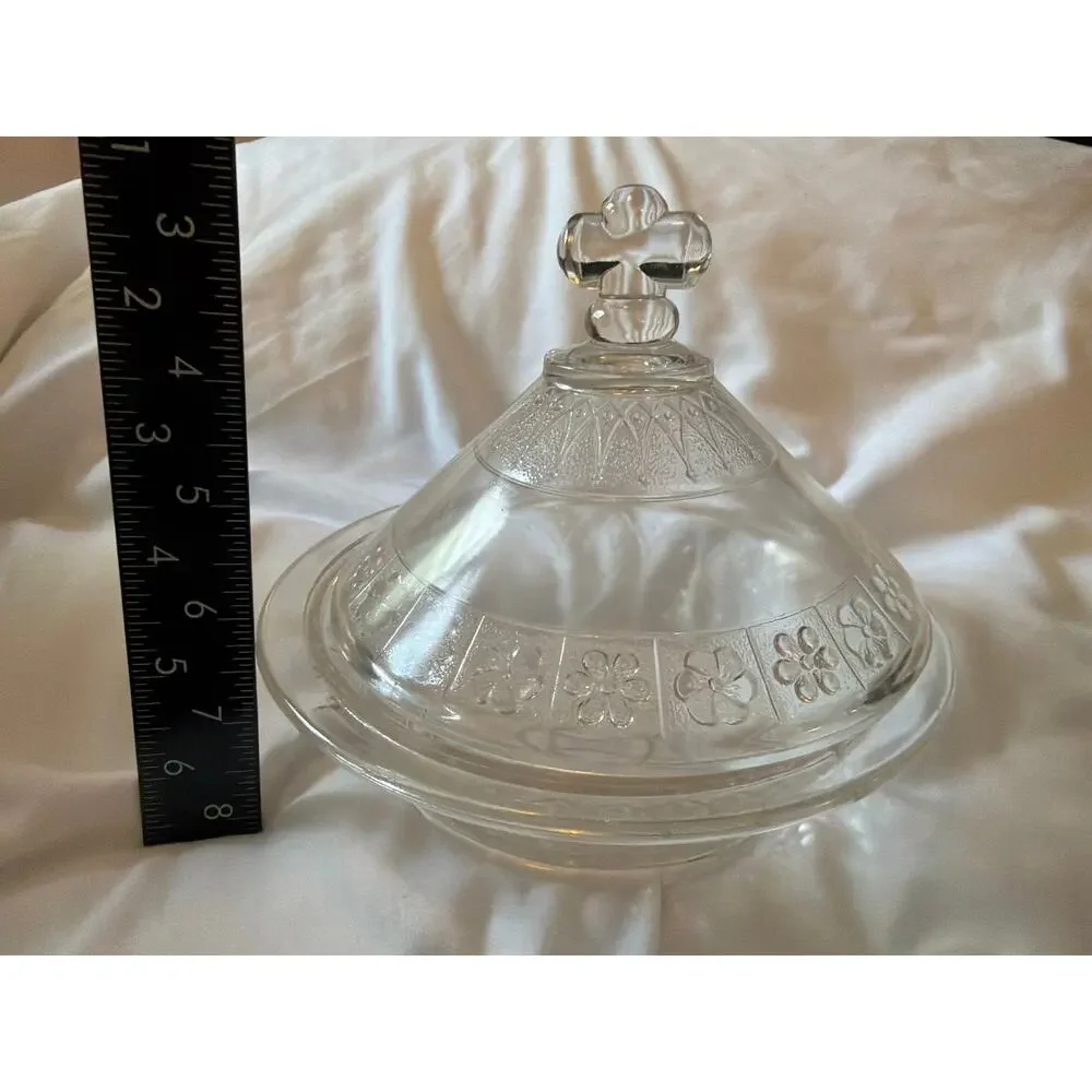 Vintage Clear Pressed Glass Covered Candy Dish Bonbon Bowl Clover Finial Lid